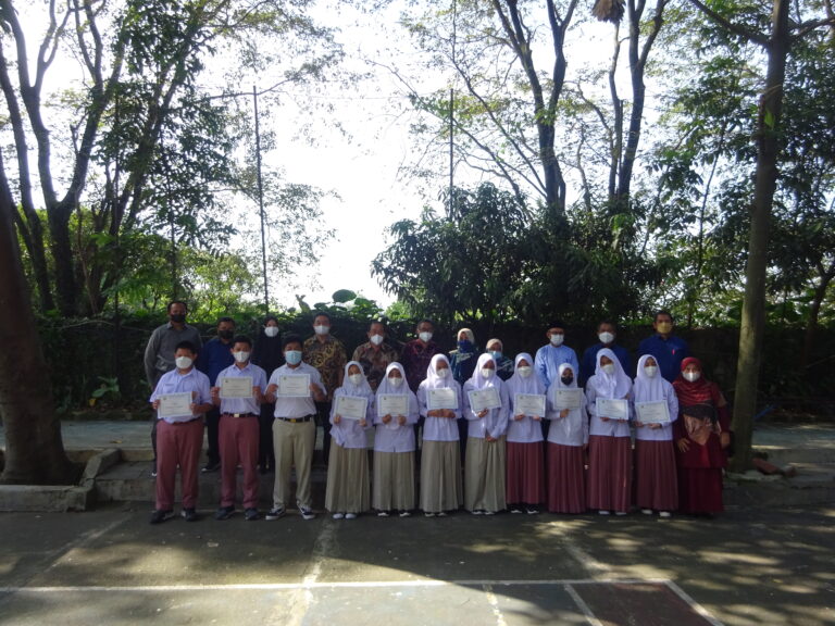 Prestasi siswa SMP Al Masoem