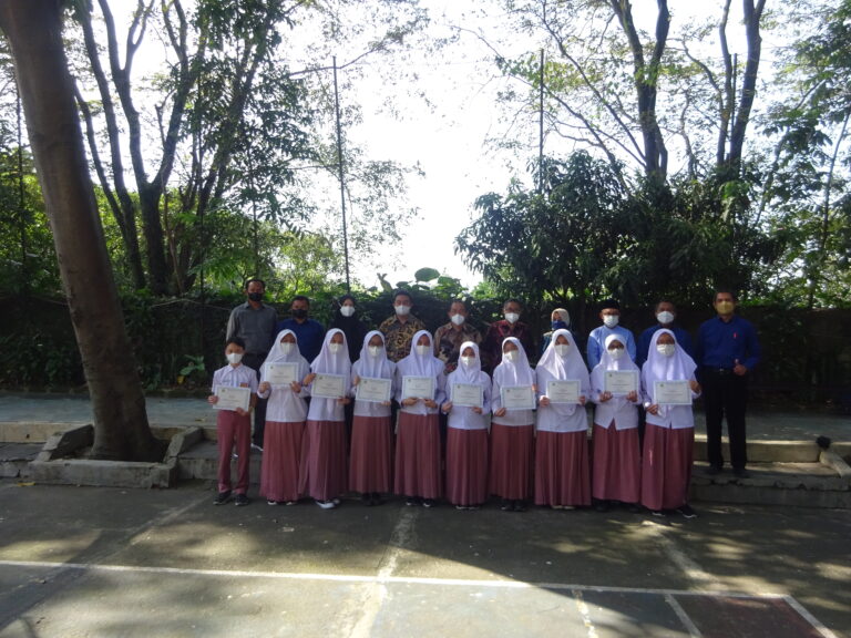 Prestasi siswa SMP Al Masoem