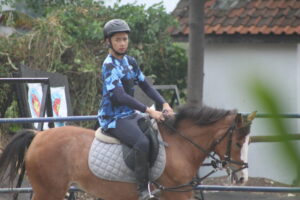 Februari