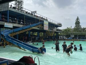 Kolam renang (1)