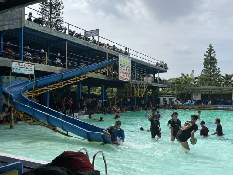 Kolam renang (1)