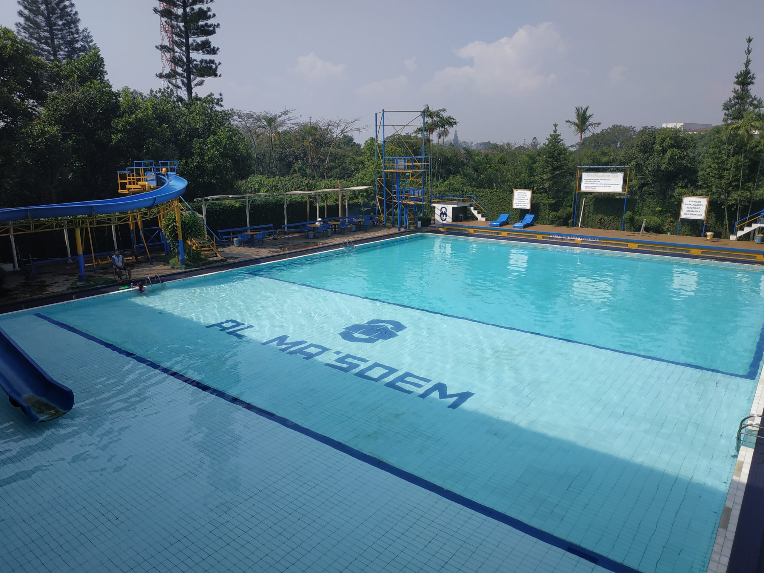 Kolam Renang Islami di bandung