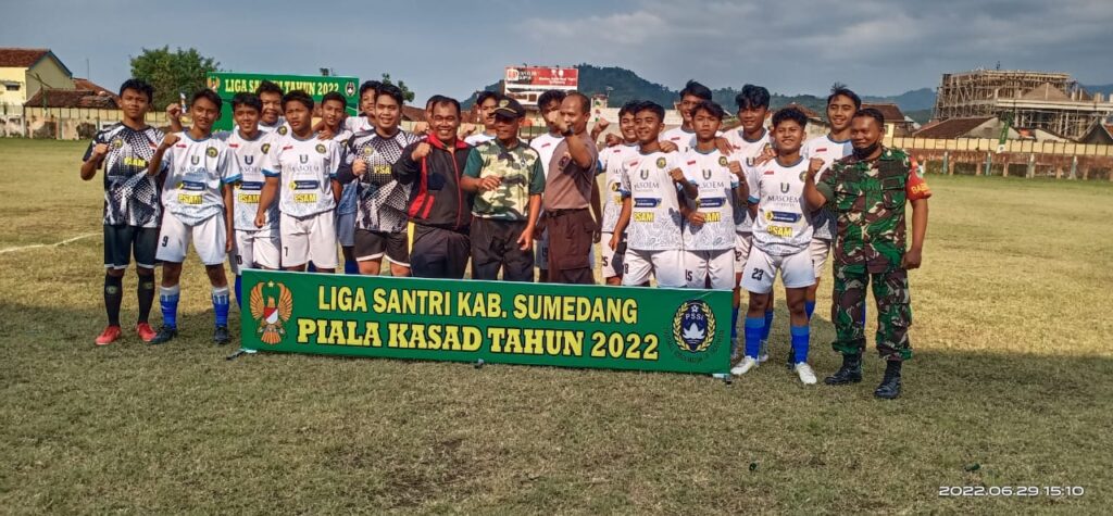 Pesantren Sepak Bola Juara (1)