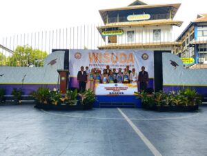 Wisuda SD Al Masoem (17)