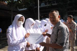 Diseminasi dan penghargaan SMA (17)