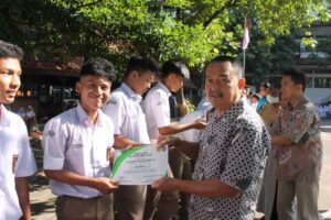 Diseminasi dan penghargaan SMA (32)