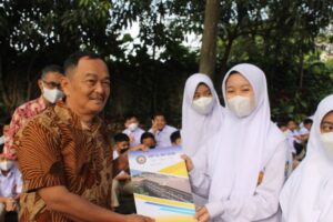 Prestasi siswa SMP 2022 (8)
