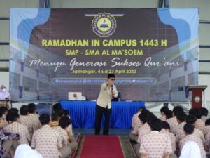 Fasilitas dan kegiatan siswa pesantren (109)