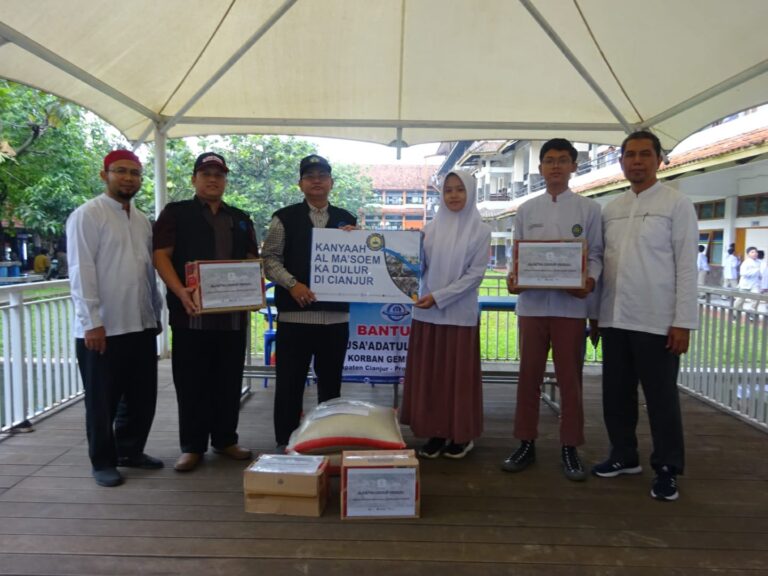 Serah Terima Donasi Bencana Gempa Cianjur Oleh Musa’adatul Ummah