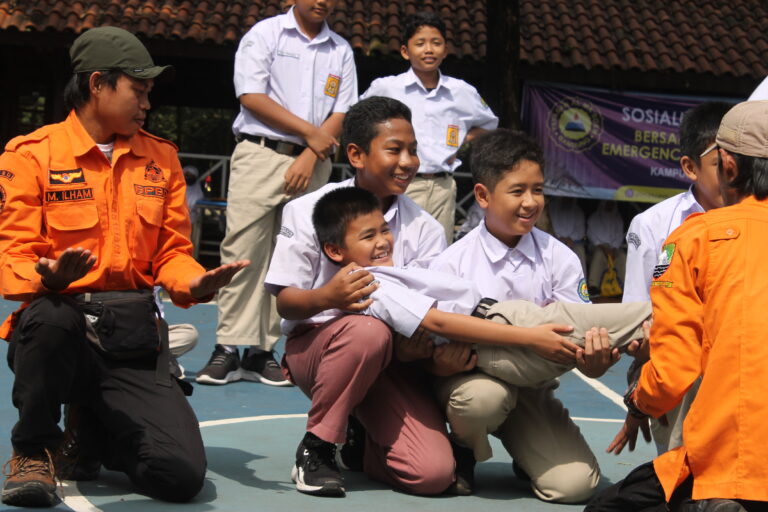Melatih Empati Anak Di Sekolah