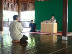 Membaca Surat Al Fatihah Bersama Syekh Ahmad Abdul Nasir