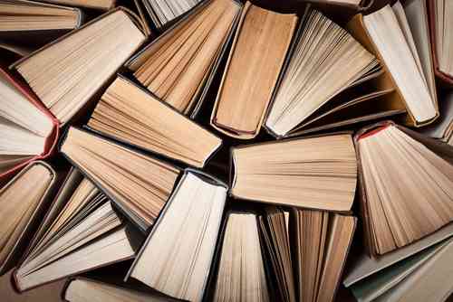 Buku berserakan 66b71b52ed64151e1b78f365